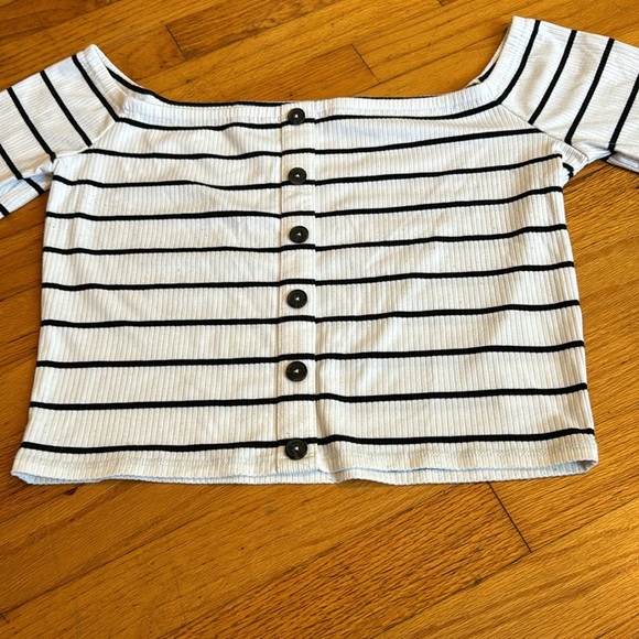 Express Off The Shoulder Top - Picture 8 of 9